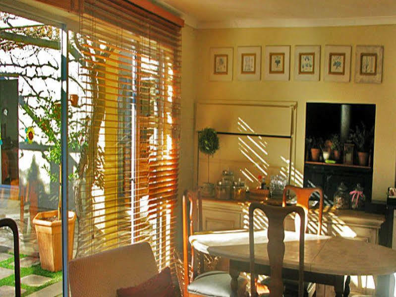 Casablanca Bed And Breakfast Stellenbosch Ngoại thất bức ảnh